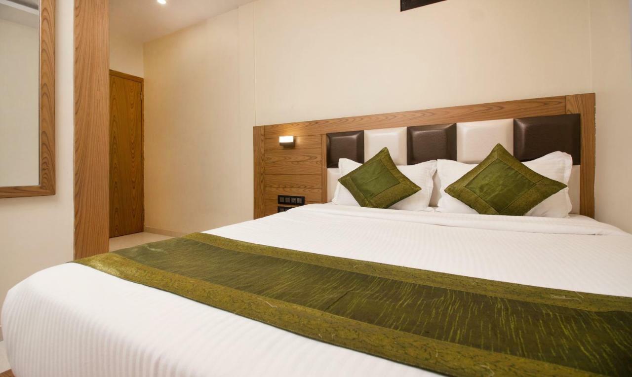 Hotel Residency Park Bombay Esterno foto