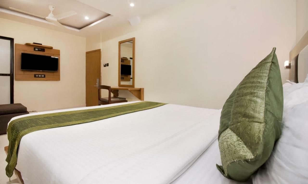 Hotel Residency Park Bombay Esterno foto